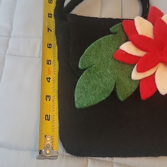 Handmade boiled wool christmas poinsettia black holiday purse - Picture 9 of 11